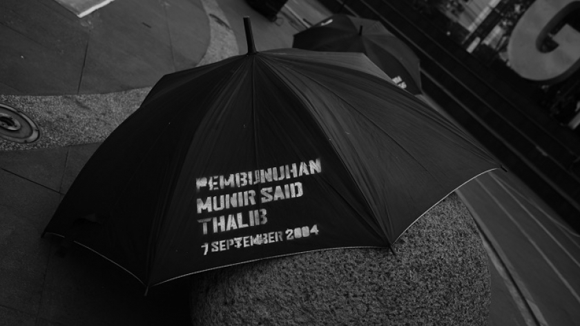 Aksi Kamisan Bandung memperingati September Hitam di Taman Cikapayang, Bandung, Kamis (7/9/2023). (Foto: Virliya putricantika/BandungBergerak.id)