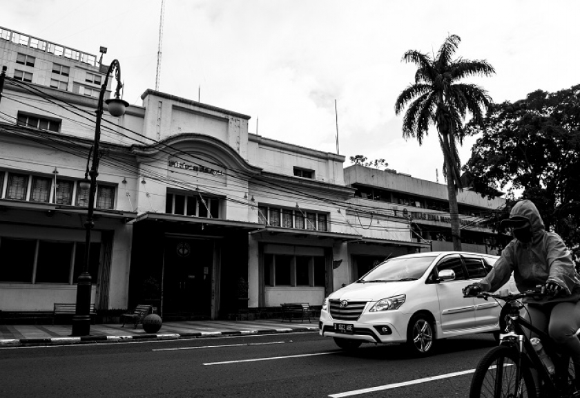 Kantor pusat Pikiran Rakyat  di Jalan Asia Afrika 77 Bandung. (Foto: Iqbal Kusumadirezza)