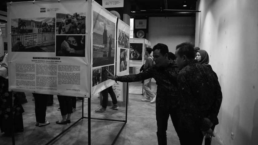 Suasana pameran Anugerah Pewarta Foto Indonesia di Bandung Creative Hub, Bandung, 3 Mei 2024. (Foto: Prima Mulia/BandungBergerak.id)